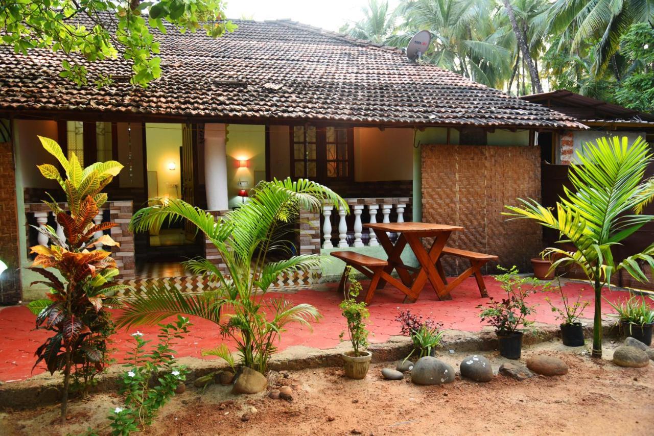 Rockit Cafe & Stay Palolem Buitenkant foto